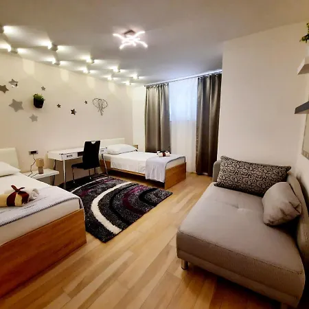 Symphony Garden: Modern, New Apartman Split