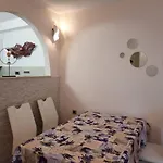 Symphony Garden: Modern, New Appartamento *