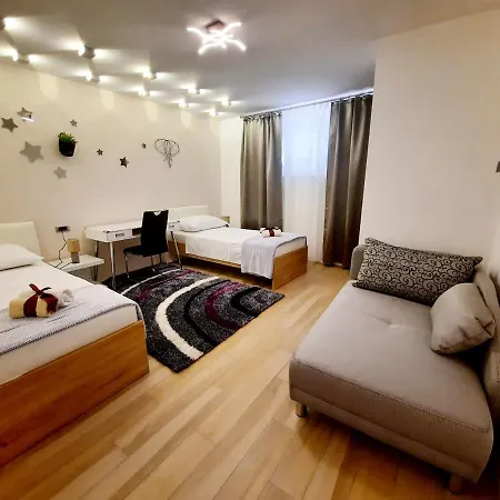 Symphony Garden: Modern, New شقة *