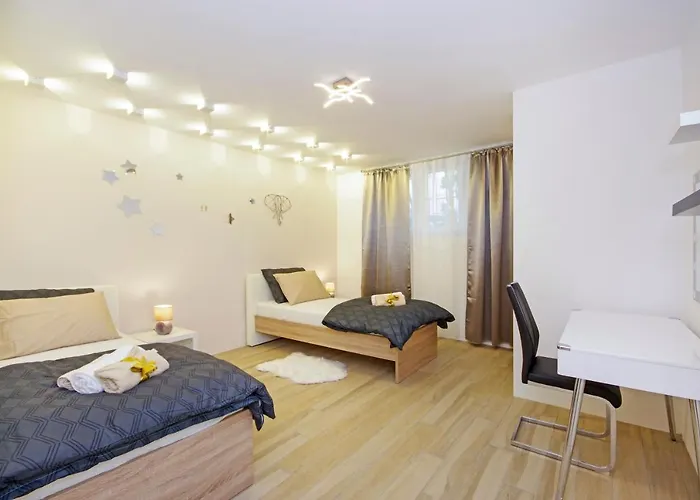 Symphony Garden: Modern, New شقة *