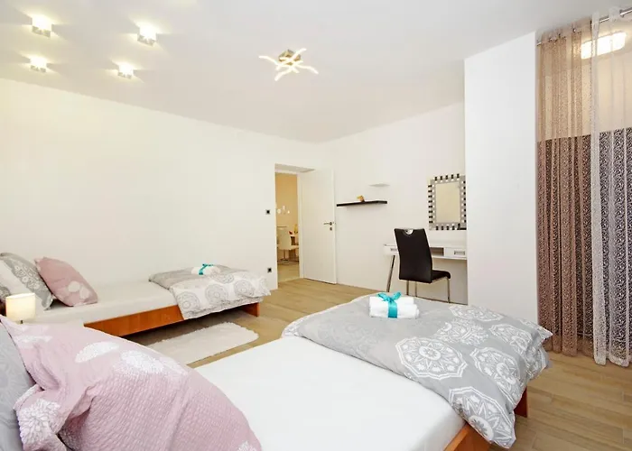 Symphony Garden: Modern, New スプリト