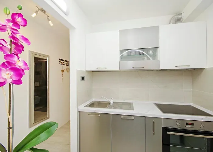 شقة Symphony Garden: Modern, New